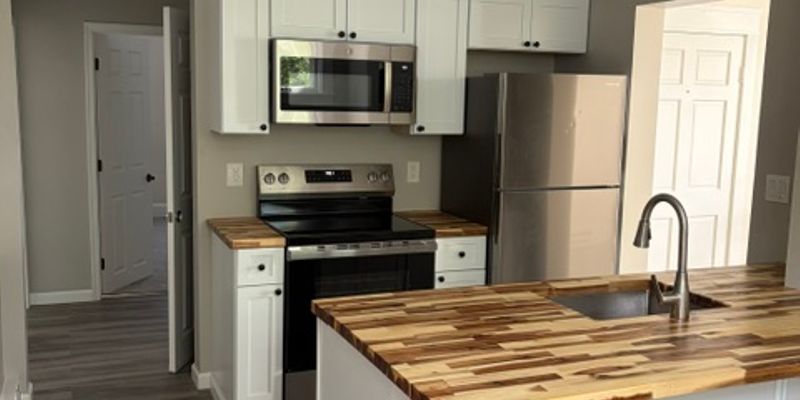 Glenolden Apartment: 350 S Scott Ave
