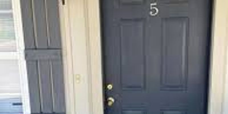 Roland Multiplex: 300-6 Russell Street