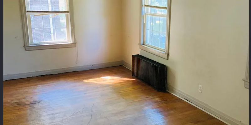 Louisville Apartment: 4327 S 2nd St