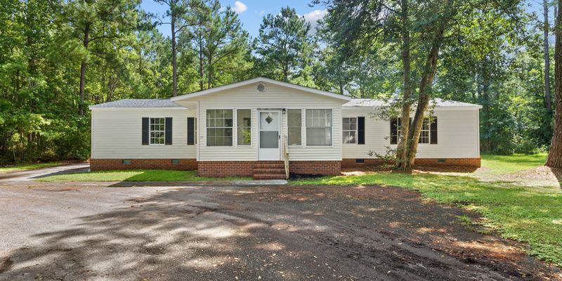 Jacksonville House: 1133 Pickett Rd