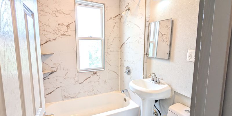 Hartford House: 12 Groton St