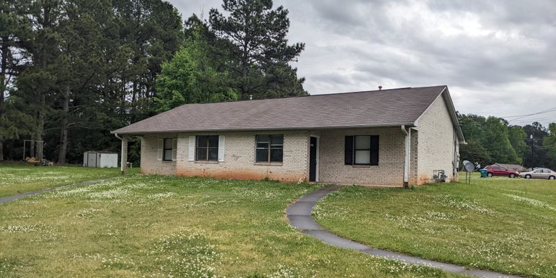 Hampton Multiplex: 102 Jay Ln