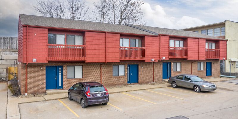 Akron Apartment: 701 Carroll St