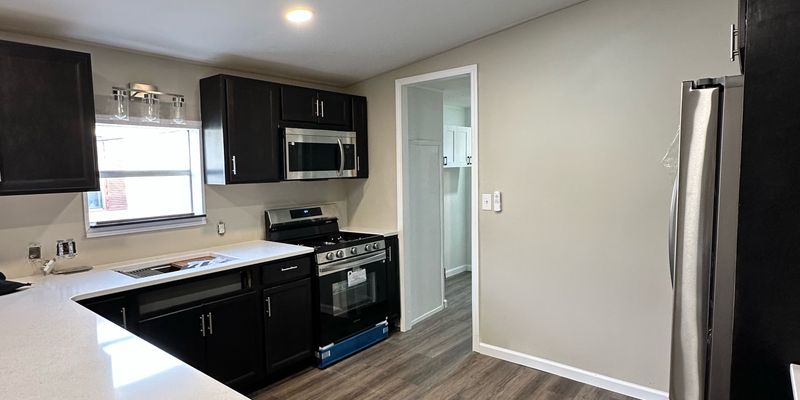 Vincennes House: 822 Emison Ave