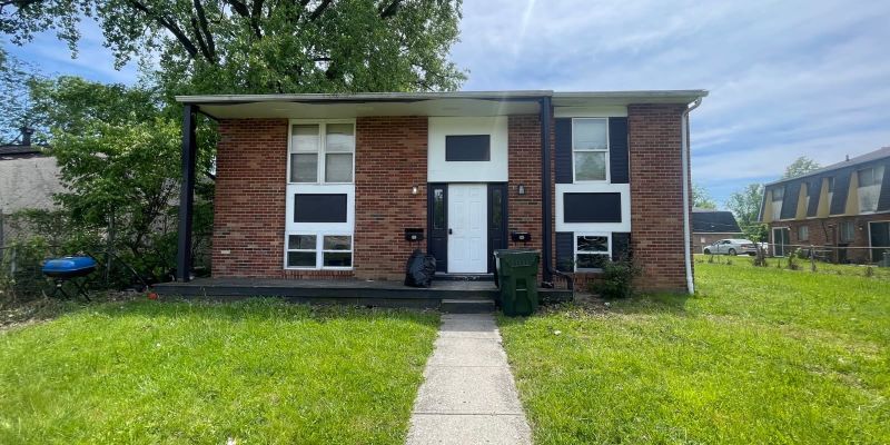 Columbus Apartment: 1609 E 26th Ave