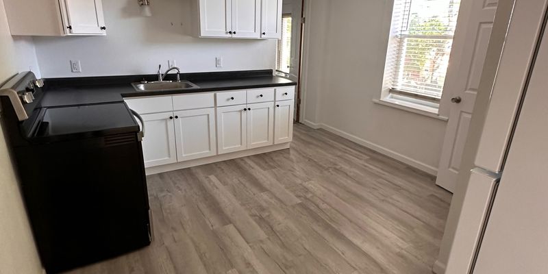 Dubuque Apartment: 2418 Central Ave