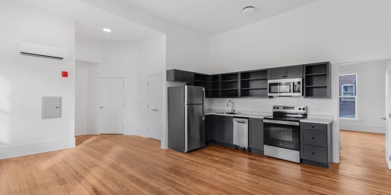 Rumford Apartment: 119 Congress St