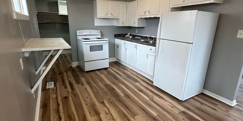 Indianapolis House: 3330 Laurel St