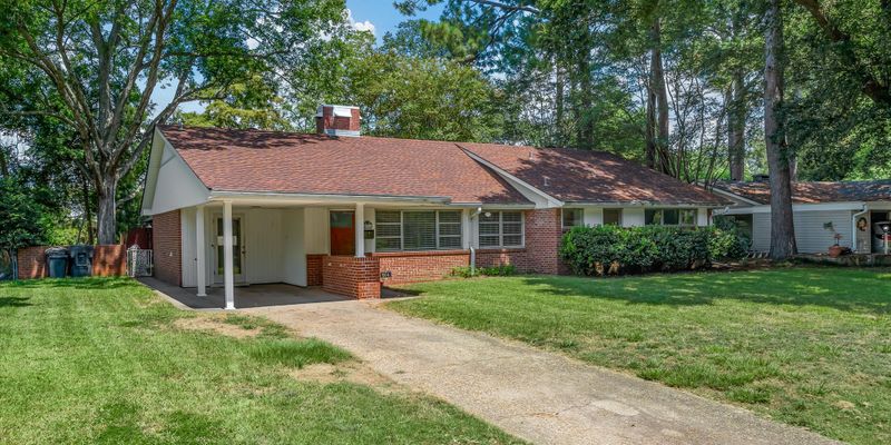 Shreveport House: 806 Audubon Pl