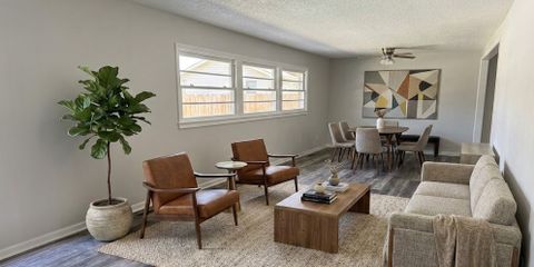 Living Room.jpg