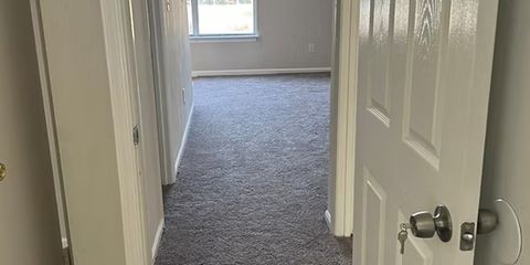 1340 Rservoir bedroom.png