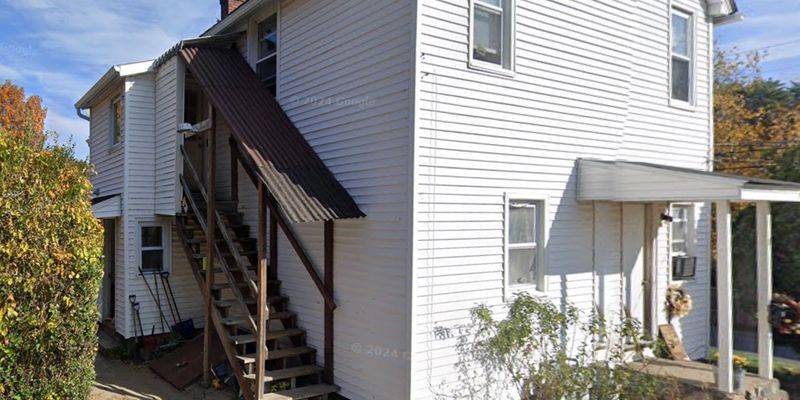 Plymouth Apartment: 87 Kearney St