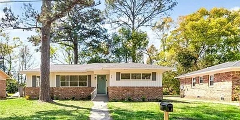 Mobile House: 38 Lourando Dr