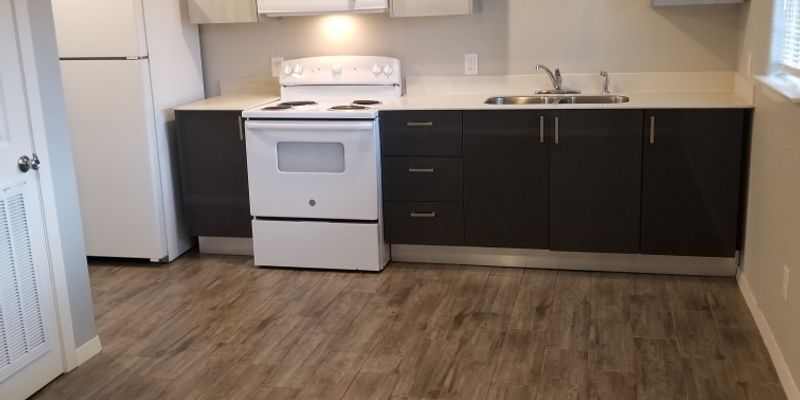 Alamo Apartment: 823 N Tower Rd