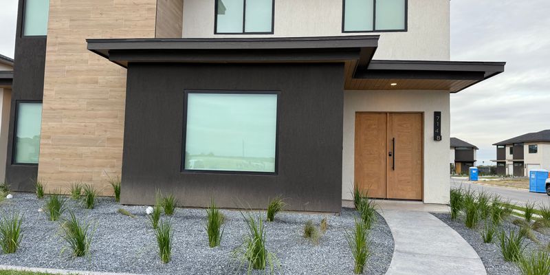 Harlingen Townhome: 702 Sage Lane