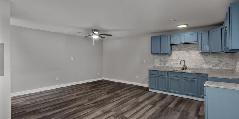 Memphis Apartment: 2010 E Alcy Rd