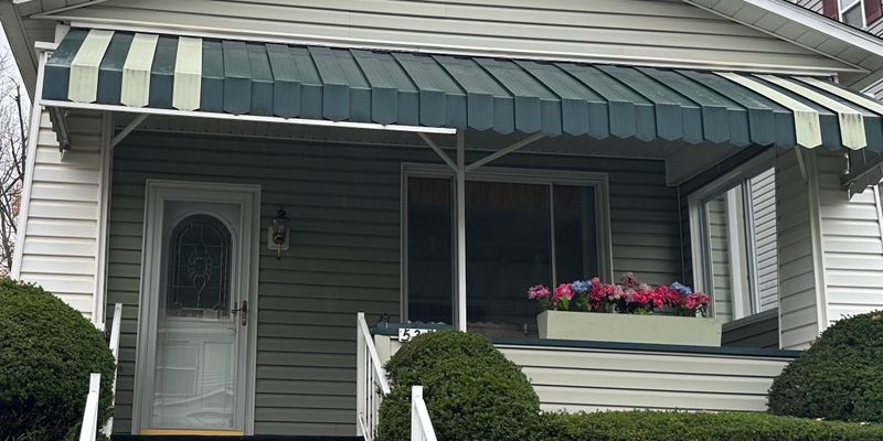 Johnstown House: 525 Duwell St