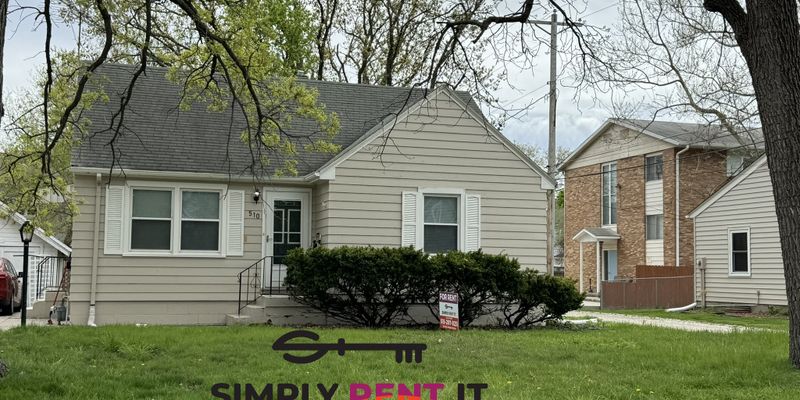 Ames House: 510 8th St