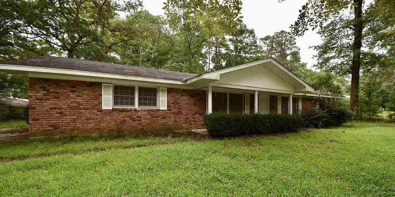 Ruston House: 1601 St John Ave