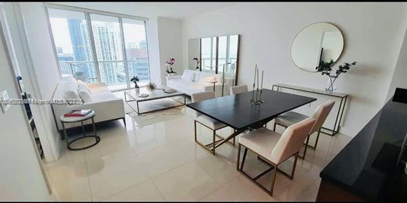 Miami Apartment: 495 Brickell Ave
