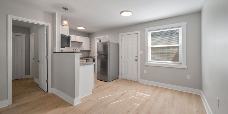 Charleston Townhome: 2133 Pierpont Ave