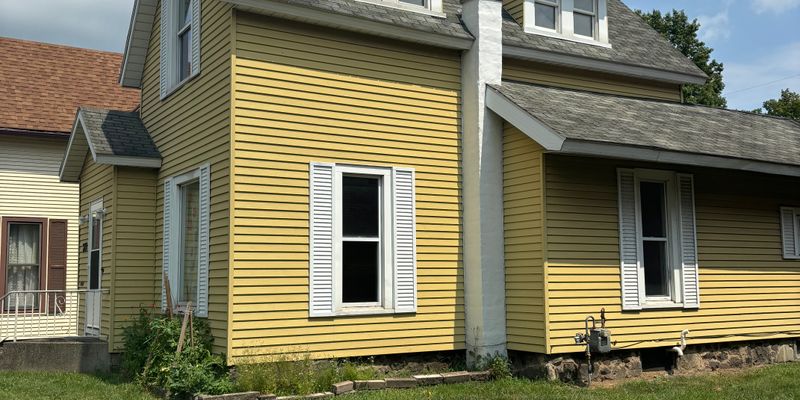 Goshen House: 722 South Main Street