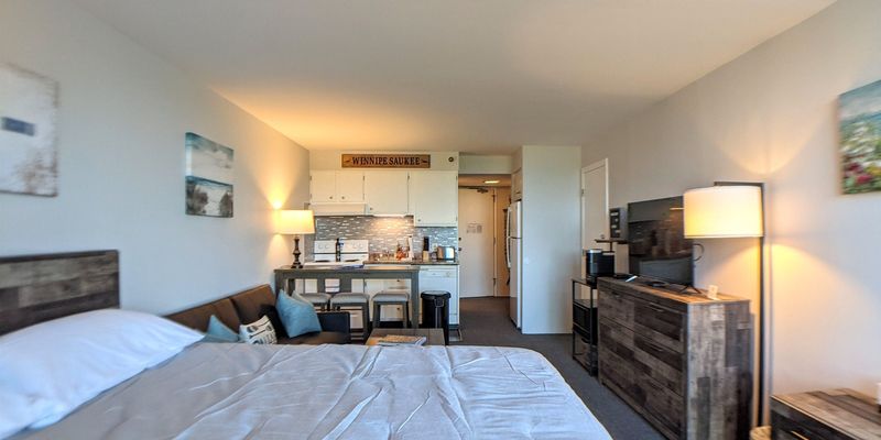 Laconia Apartment: 375 Endicott St N