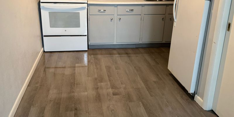 Dubuque Apartment: 770 University Ave