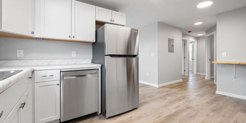 Nashua Apartment: 113 Temple St