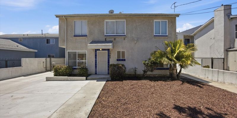 Gardena Apartment: 1040 W 165th Pl