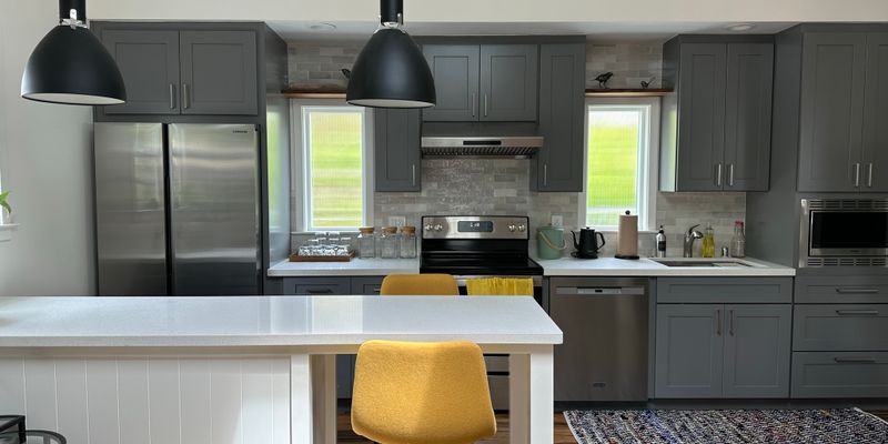 El Cerrito House: 635A Ashbury Ave