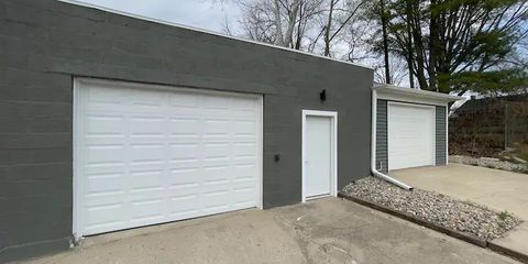 Big Barbee_Garage.jpg