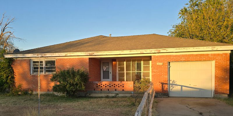 Amarillo House: 4114 South Bowie Street