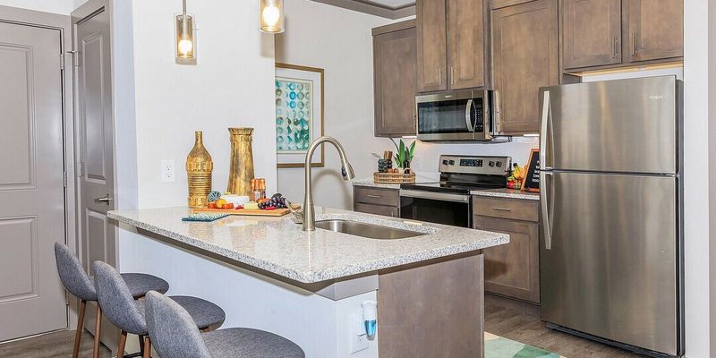 Houston Apartment: 2799 Skyview Downs Dr