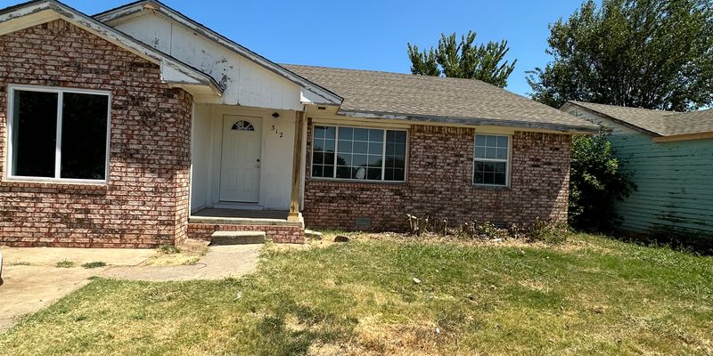 Duncan House: 312 S 2nd St