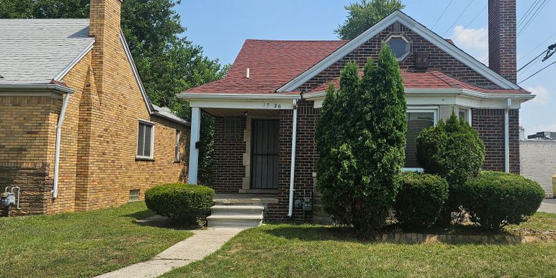 Detroit House: 17126 Ardmore St