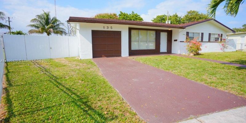 Miami House: 135 NW 208th St