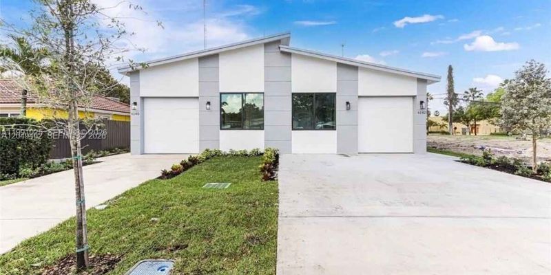 Miramar House: 6140 SW 39th St