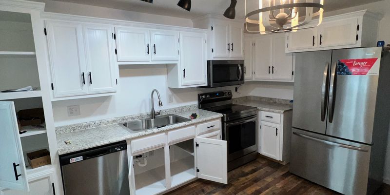 Kingsville House: 307 W Alice Ave