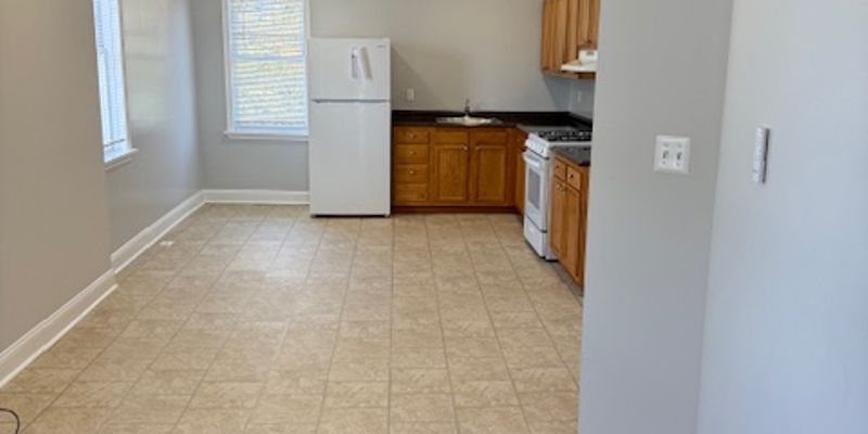 Baltimore Apartment: 600 E 37th St