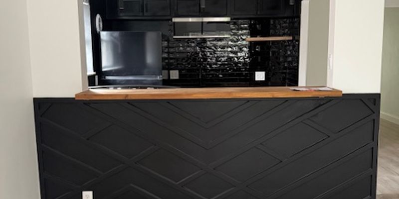 Cincinnati Apartment: 1617 Pelham Pl