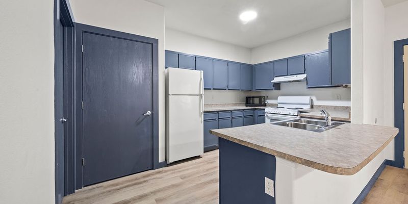 Fayetteville Apartment: 2619 N Quality Ln