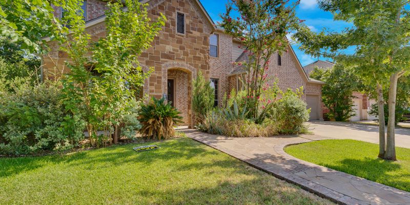 Pflugerville House: 2500 Speidel Dr