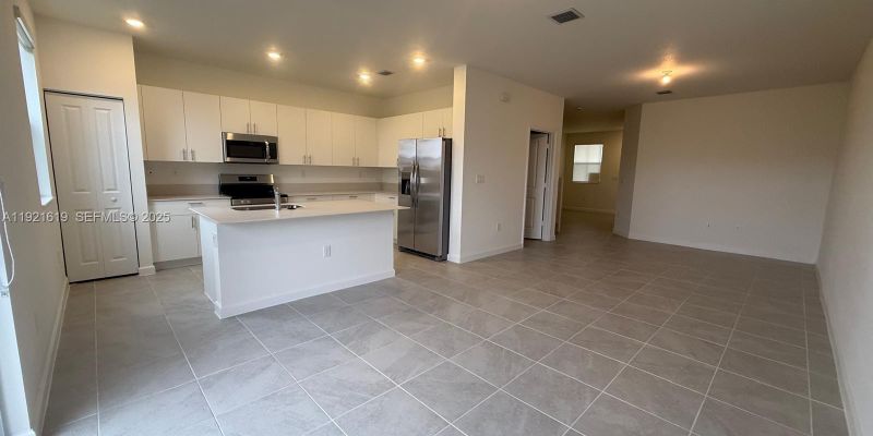 Homestead Townhome: 2746 SE 24th Ter