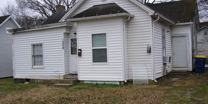 Bowling Green Multiplex: 1350 Clay St