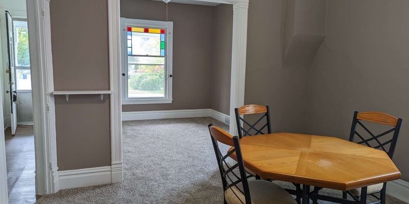 Grand Rapids Apartment: 527 Hopson St NE