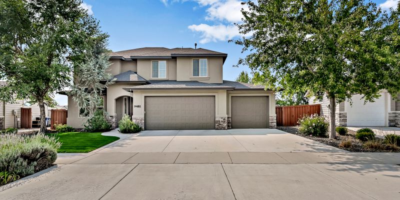 Star House: 9481 W Wildbranch Dr