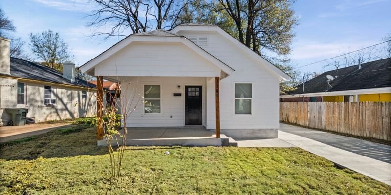 Memphis House: 1166 Melrose St