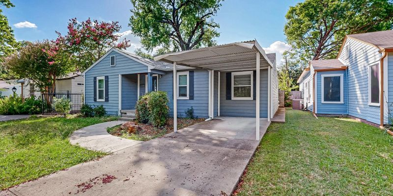 Dallas House: 8919 San Fernando Way