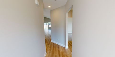 1004-Moen-Loop-Entrance.jpg